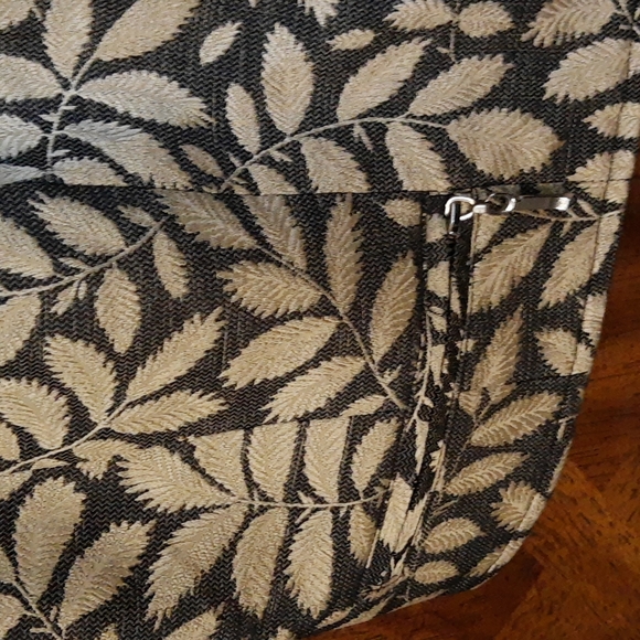 Emanuel Ungaro Zipper Front Navy Blue and Cream Silk Brocade Vest, Size 8 - Picture 3 of 9